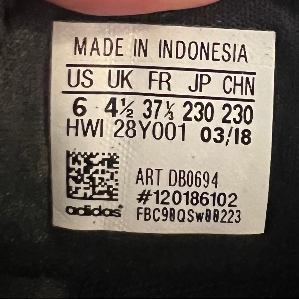 Women’s Memory Foam Adidas Size 6 - image 7